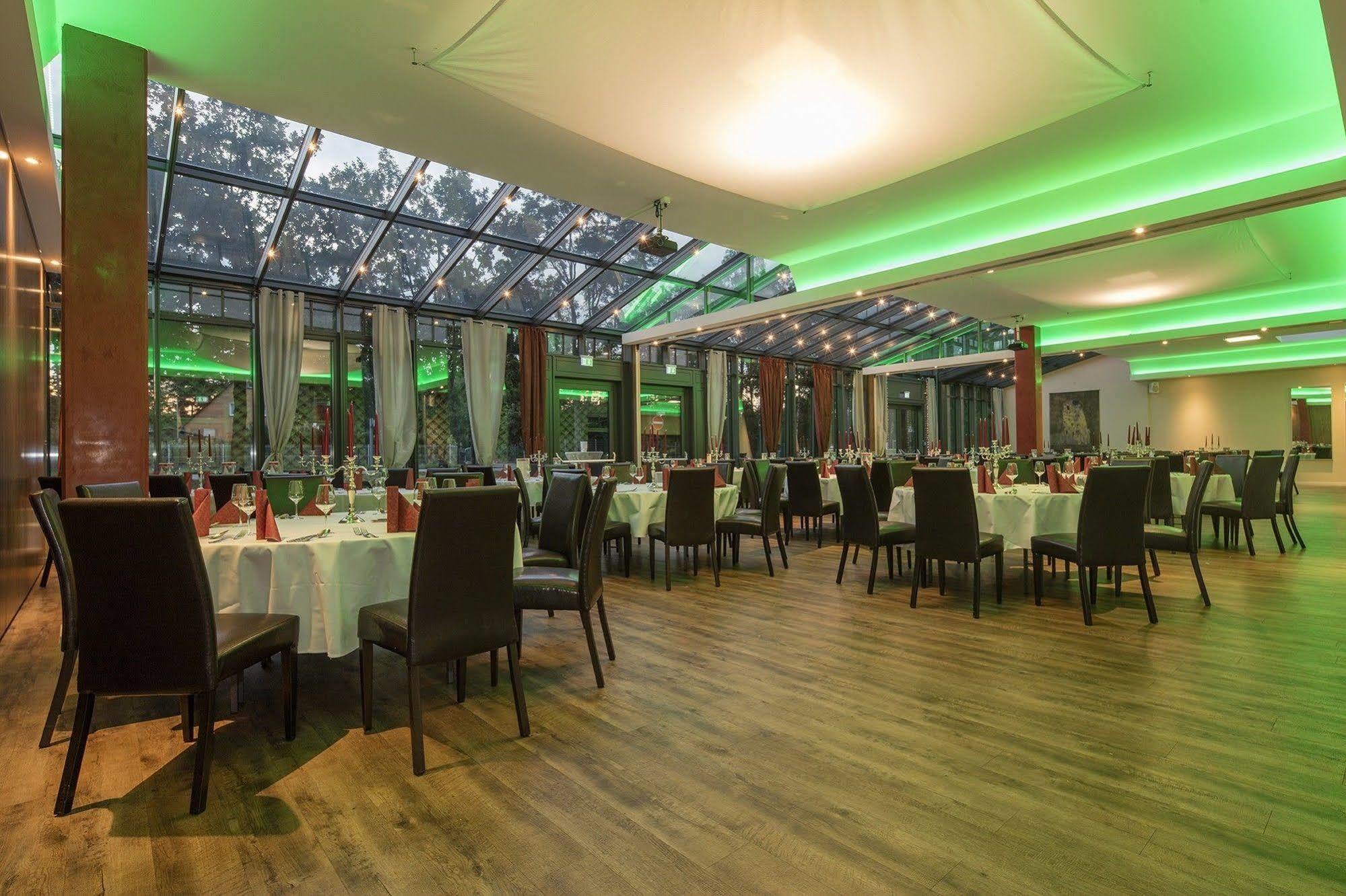 Hotel Zur Heidebluete Hambuhren Luaran gambar