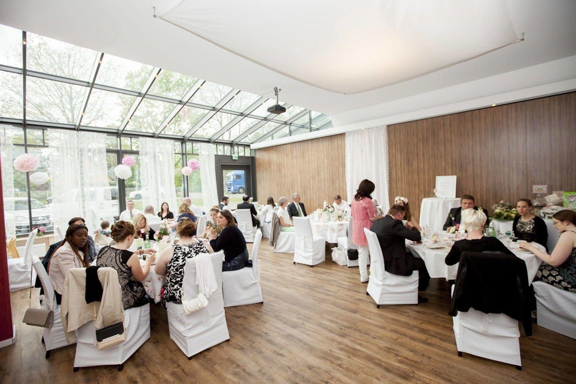Hotel Zur Heidebluete Hambuhren Luaran gambar
