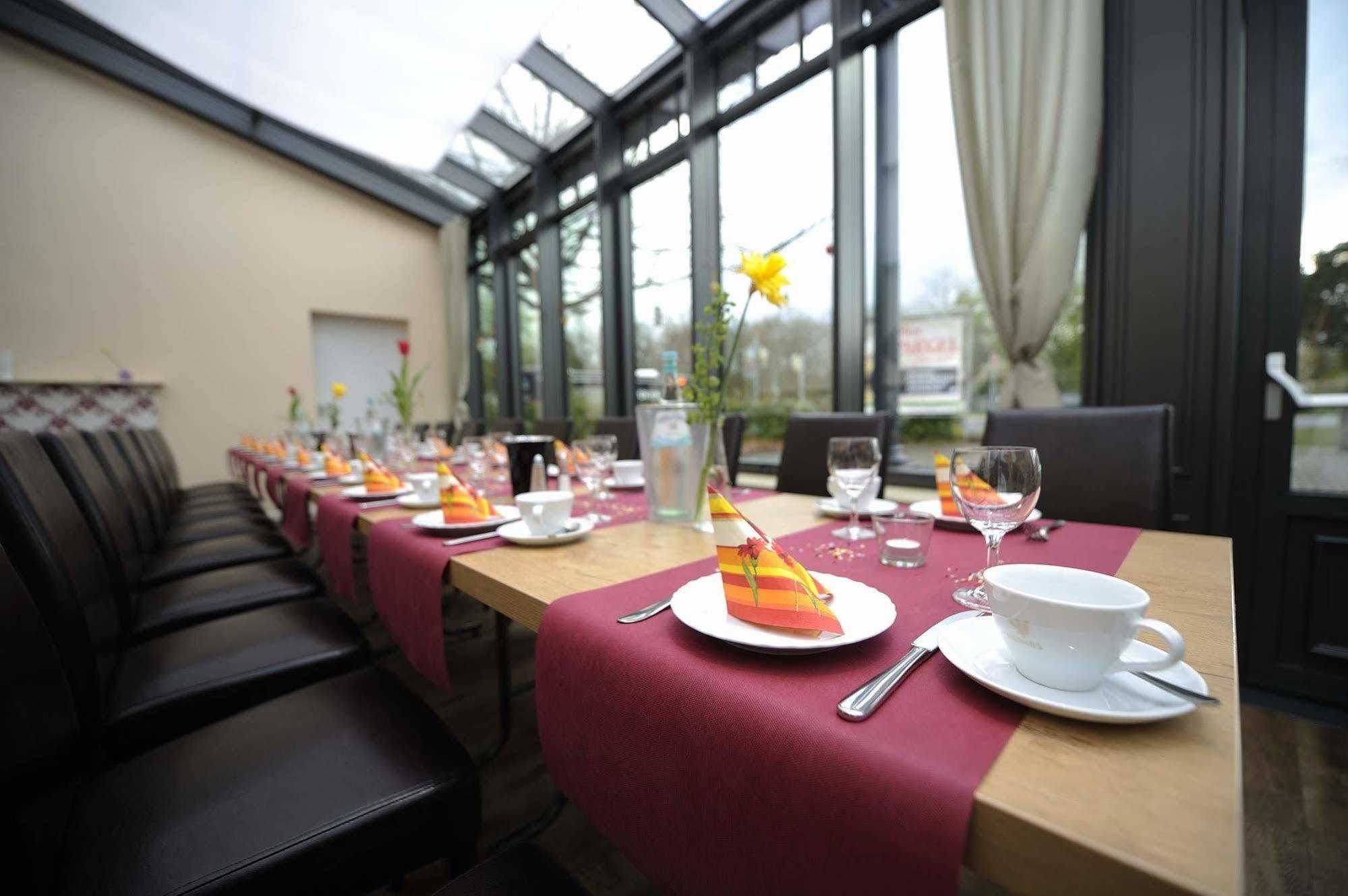 Hotel Zur Heidebluete Hambuhren Luaran gambar