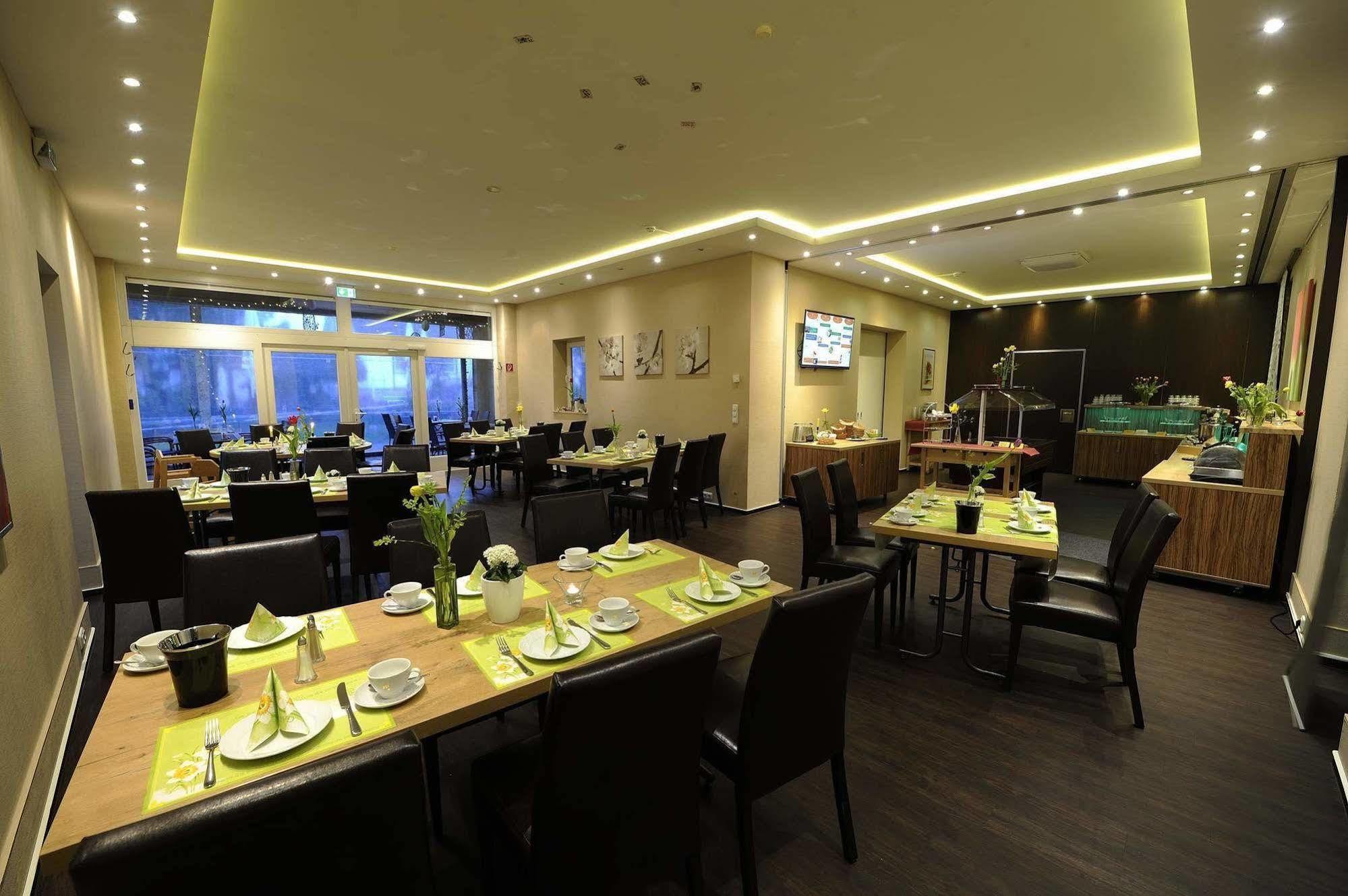 Hotel Zur Heidebluete Hambuhren Luaran gambar