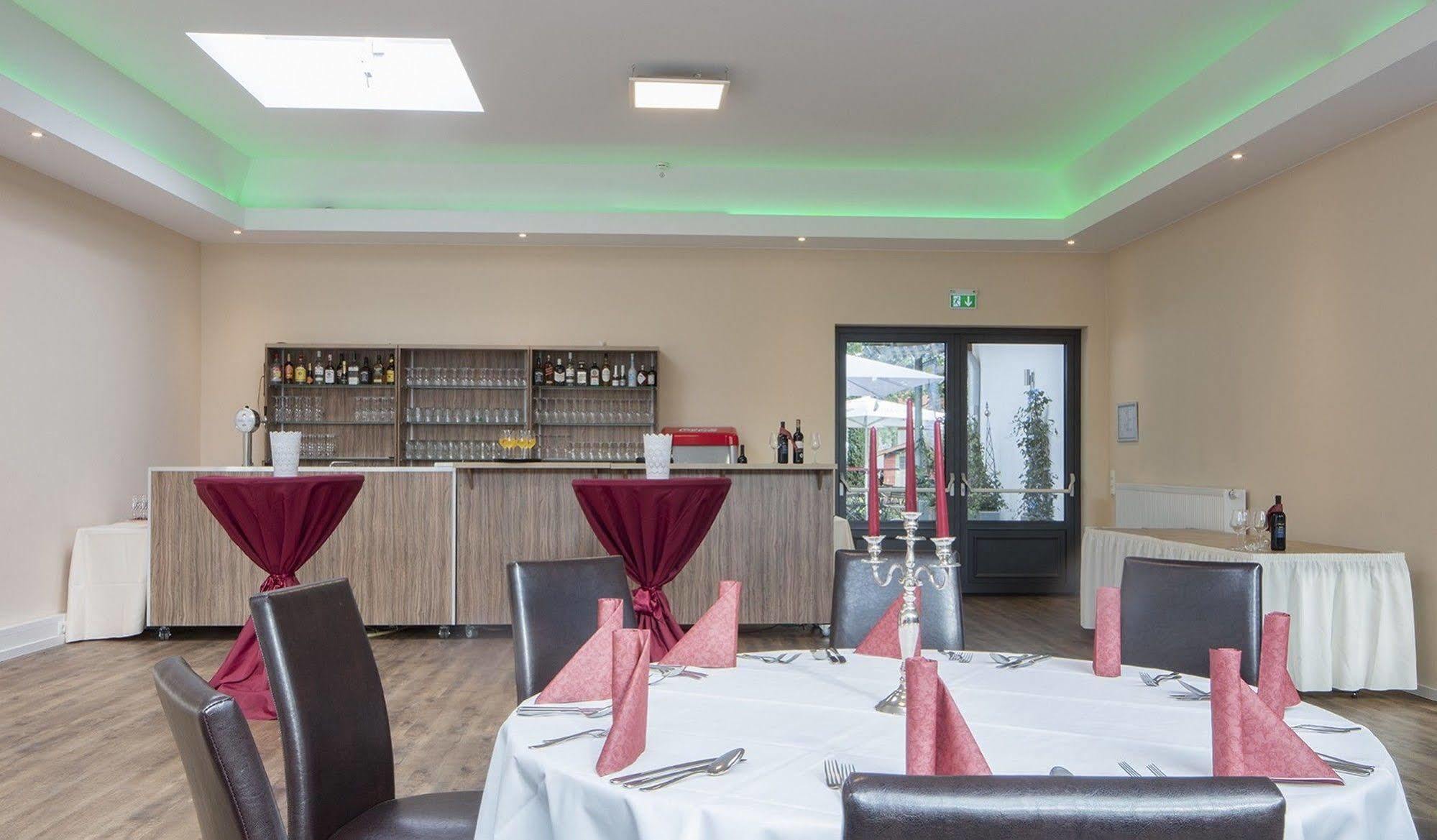 Hotel Zur Heidebluete Hambuhren Luaran gambar