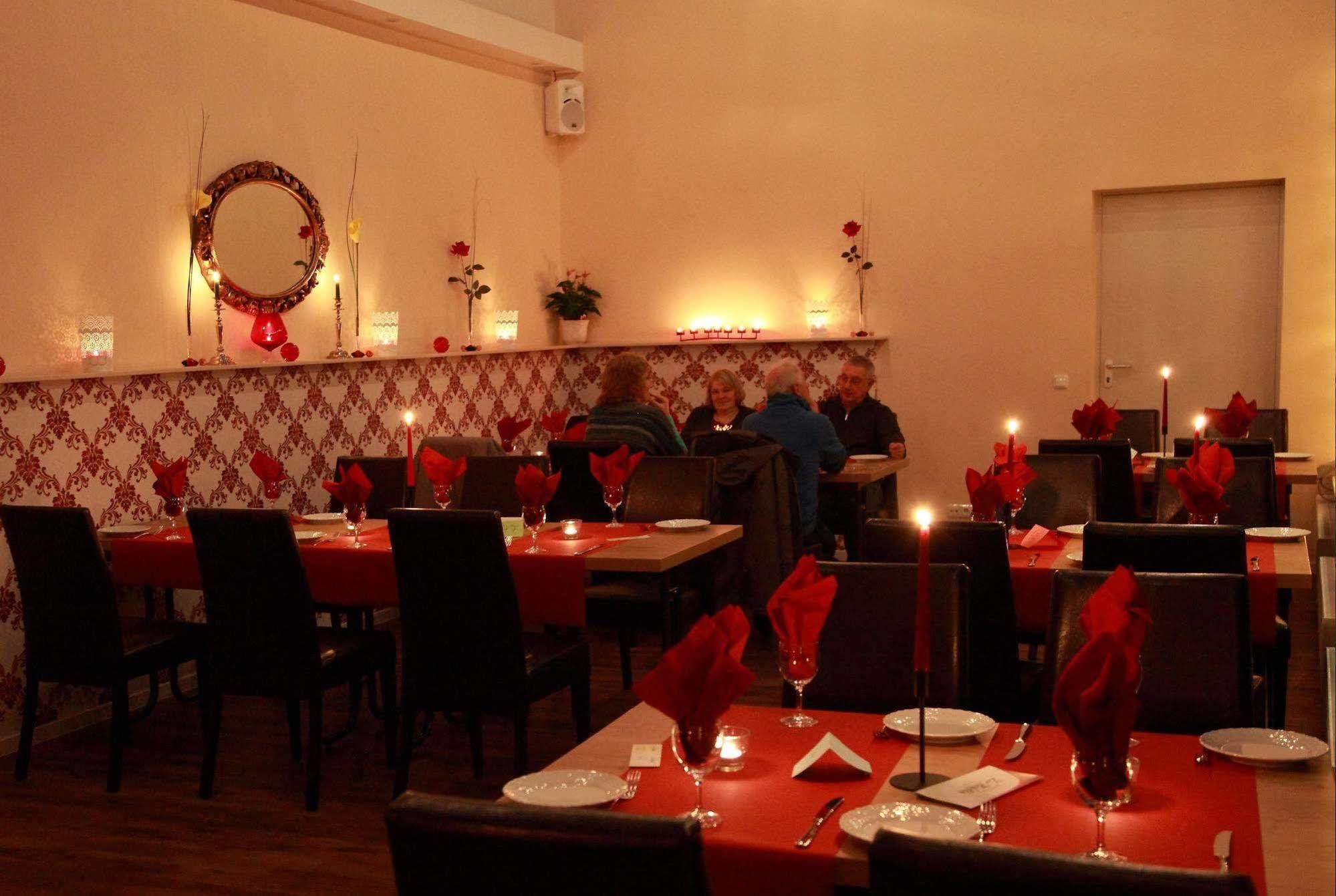 Hotel Zur Heidebluete Hambuhren Luaran gambar