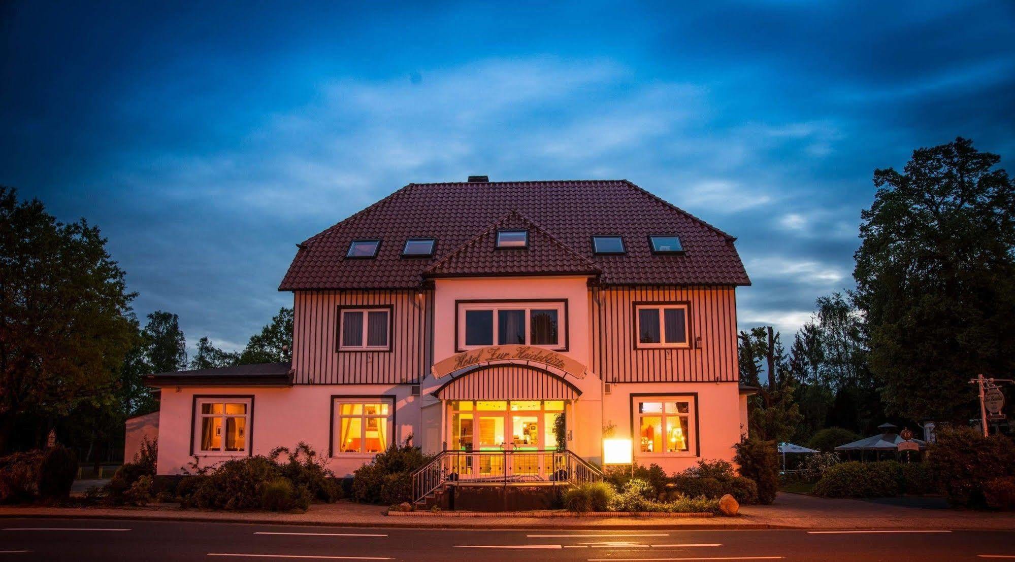Hotel Zur Heidebluete Hambuhren Luaran gambar